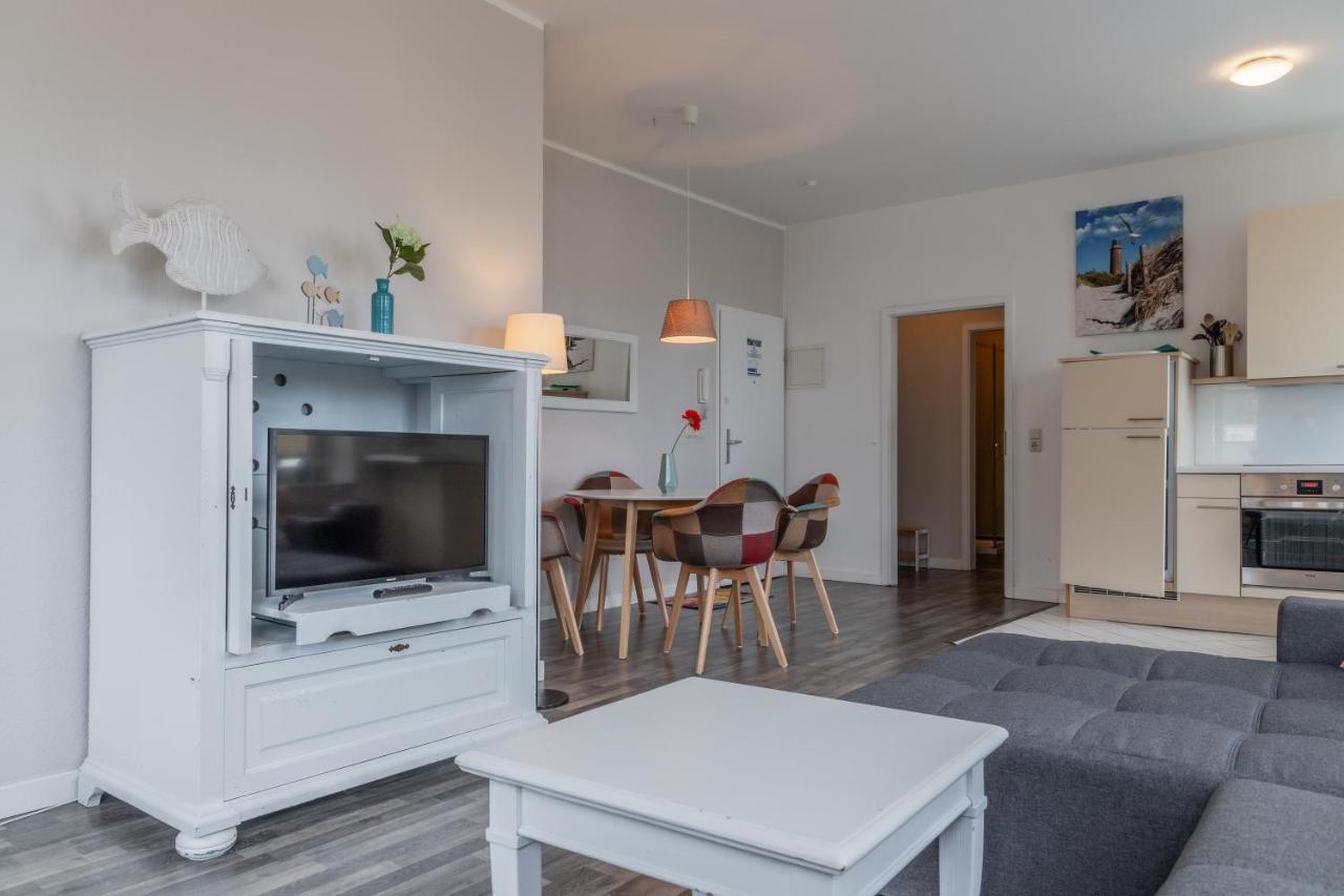 Strandnahe 2-Raum-Ferienwohnung Im Zentrum - Residenz Strandeck Fewo 02 Goehren  Exterior photo