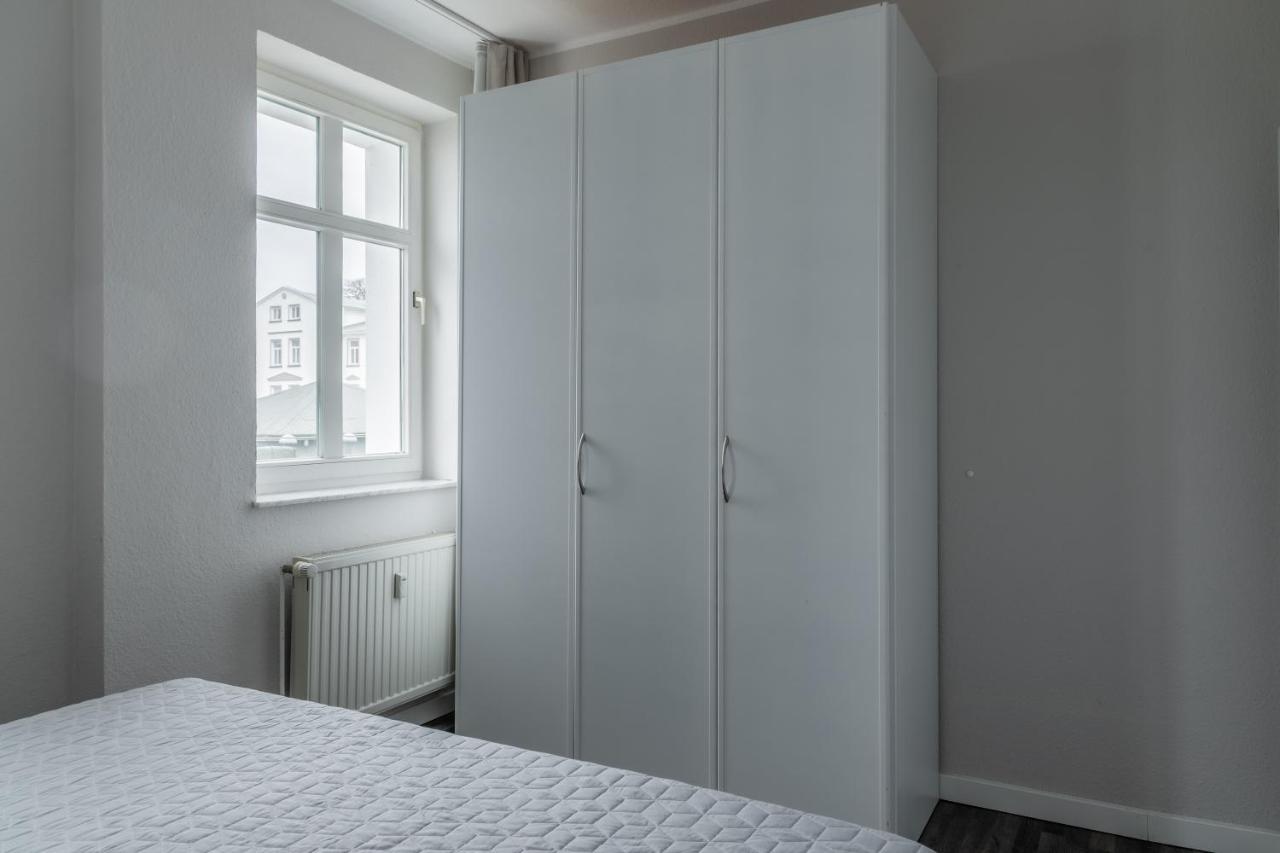 Strandnahe 2-Raum-Ferienwohnung Im Zentrum - Residenz Strandeck Fewo 02 Goehren  Exterior photo